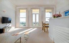 Spectacular Sea Views! Stylish Apt With Balcony